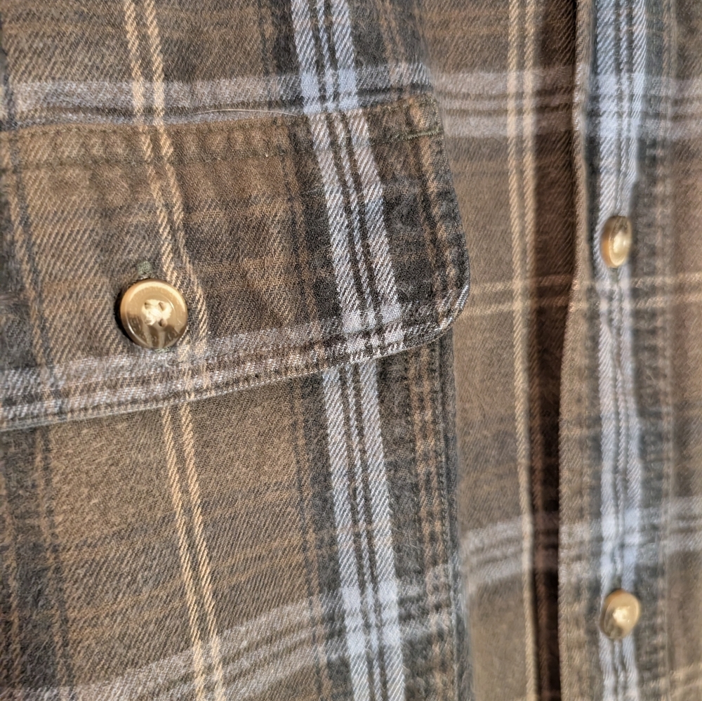 Carhartt men’s work shirt- Heavy Weight Flannel. Large Tall - Picture 6 of 8